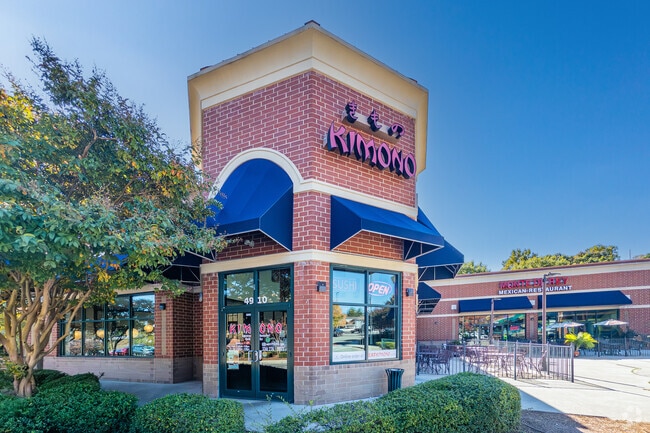 Kimono serves daily lunch specials near Harmony Grown-Town Center.