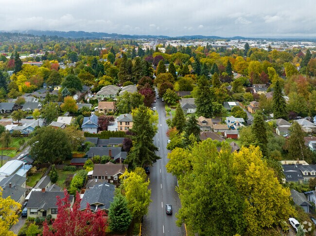An aerial view looking down 11th Avenue towards West Eugene.