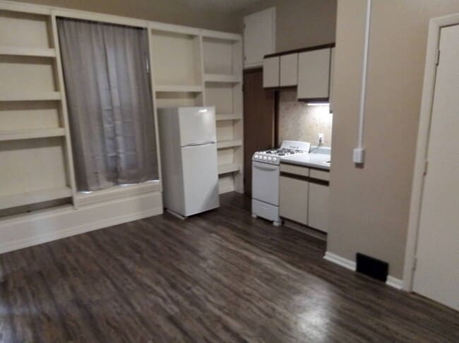 453 N Buckeye St unit B, Wooster, OH 44691 - photo 4