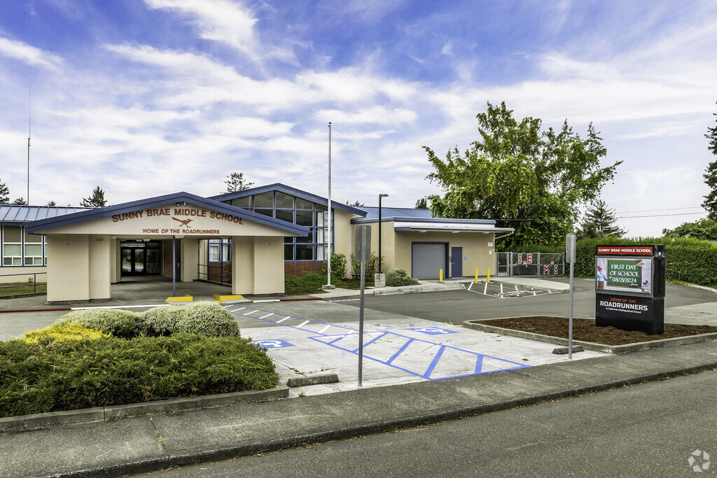 Sunny Brae Middle School is one of the top schools in the area.