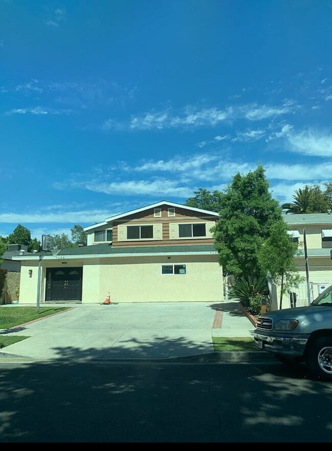 7104 Yarmouth Ave, Reseda, CA 91335