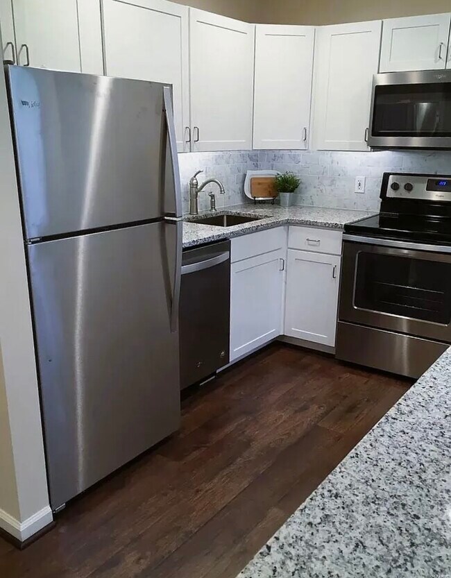 9169 Wrenwood Ln unit 9169 Wrenwood, Saint Louis, MO 63144 - photo 3