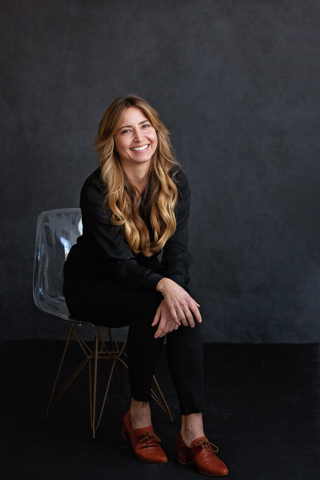 Agent Photo