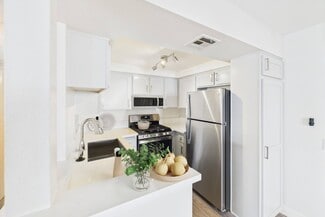 333 Andover Dr, Burbank, CA 91504