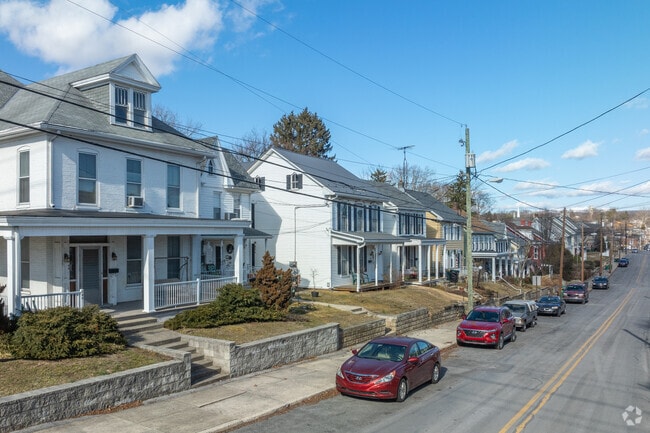A lot of the houses in Waynesboro go back to the early 1900s and range in styles from Colonial Revivals to American Foursquares.