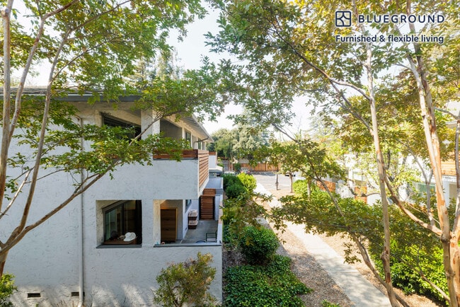 20200 Lucille Ave unit FL2-ID1975, Cupertino, CA 95014 - photo 7