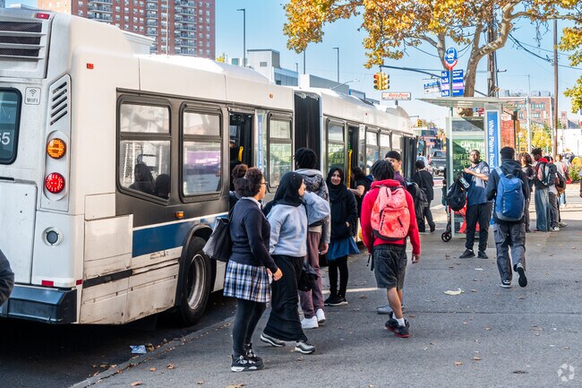 Buses stop along Castle Hill Avenue and provide transit to the 6 train.