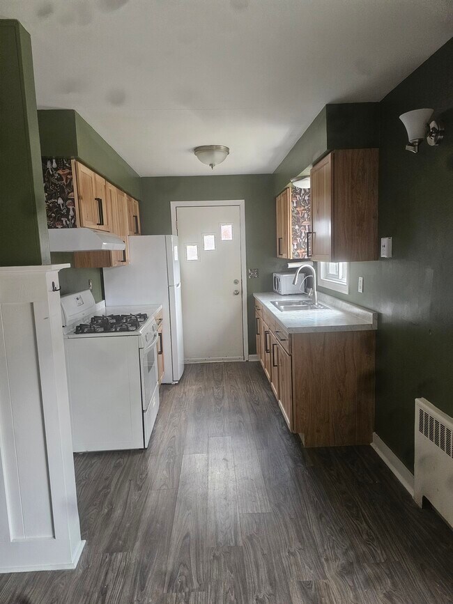 2525 Mckee Ave SW unit 2, Wyoming, MI 49509 - photo 5