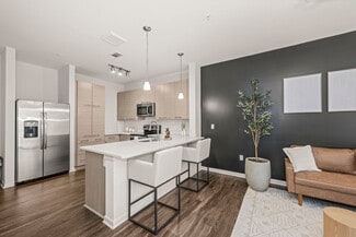 W Trade & N Sycamore St, Charlotte, NC 28202