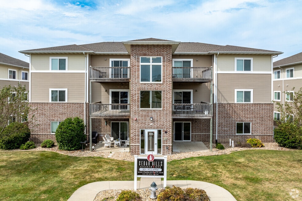 Cedar Hills Apartments, Cedar Falls, IA 50613 - photo 1