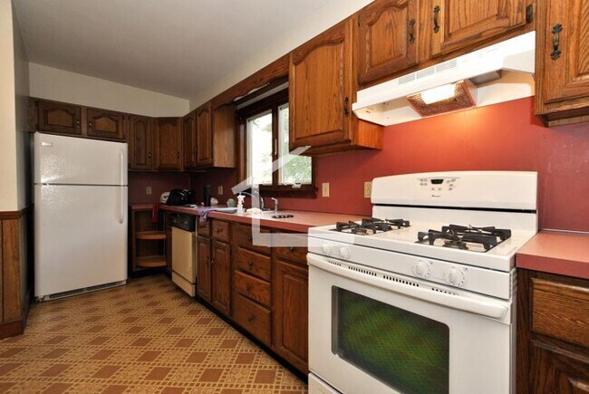 5 Egan Way unit 2, Brighton, MA 02135 - photo 3