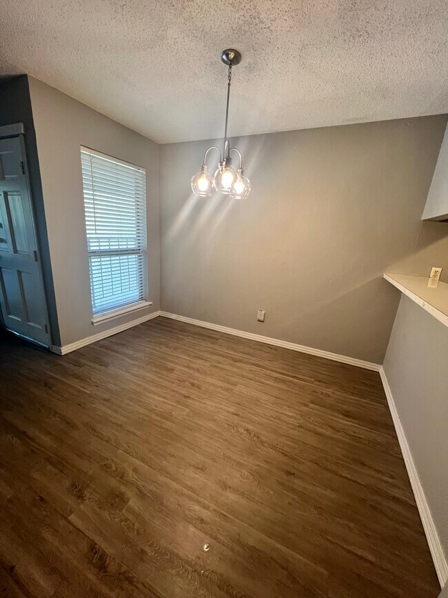 825 Red Bird Ln unit 825D, Norman, OK 73072 - photo 7