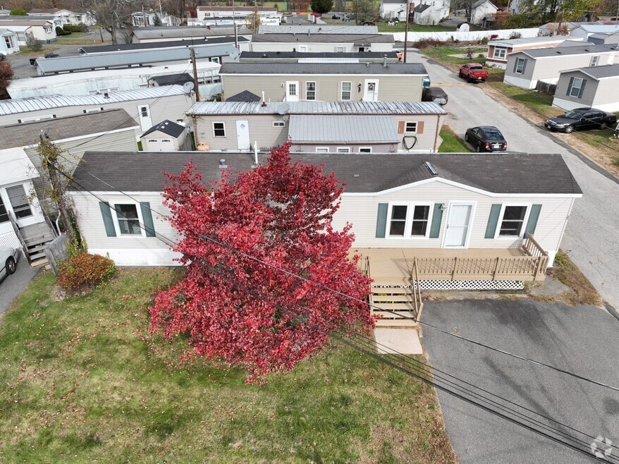 268 Palmer Rd unit 27, Monson, MA 01057 - photo 2