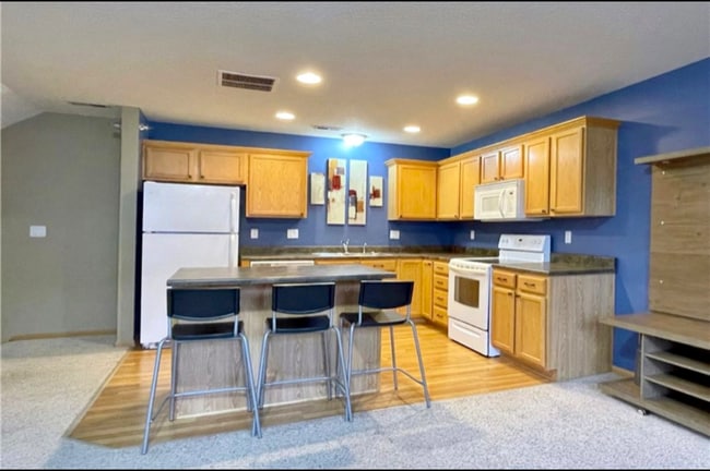 2150 NE 18th St, Grimes, IA 50111 - photo 2