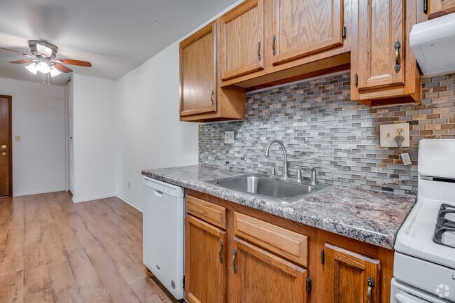 Mequon Parc Apartments, Mequon, WI 53092 - photo 7