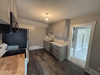 708 Belgrade Ave Unit 708.5 Upper Unit, North Mankato, MN 56003