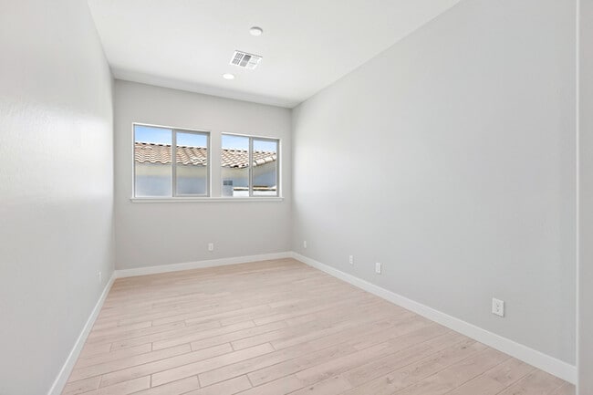 21569 W Pierson St, Buckeye, AZ 85396 - photo 3