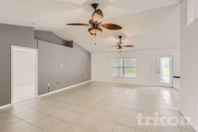 2334 Danforth Rd, Spring Hill, FL 34608 - photo 4