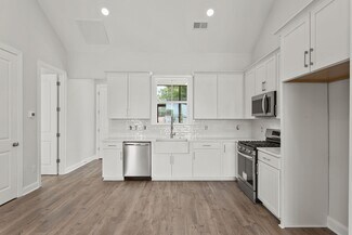 125 Cottage Ln, Greenwood, SC 29649