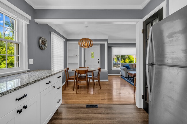 3711 Normandy Rd, Royal Oak, MI 48073 - photo 6