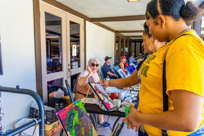 See the creativity of the community at the annual Seven Hills Craft Fair near Valle Hermosa.