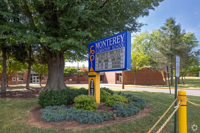 Monterey Elementary serves students grandes PK-5.