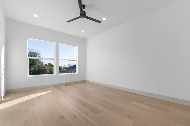 238 W 3175 N, Pleasant View, UT 84414 - photo 7