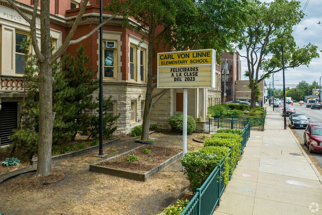 Linne Elementary School is a well-ranked Chicago Public School.