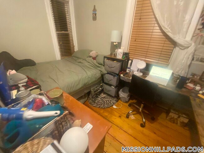 44 Delle Ave unit 2, Roxbury Crossing, MA 02120 - photo 4