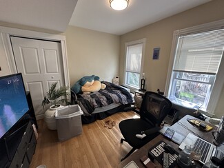 346 Summer St Unit 1 4-bed 2-bath, Somerville, MA 02144