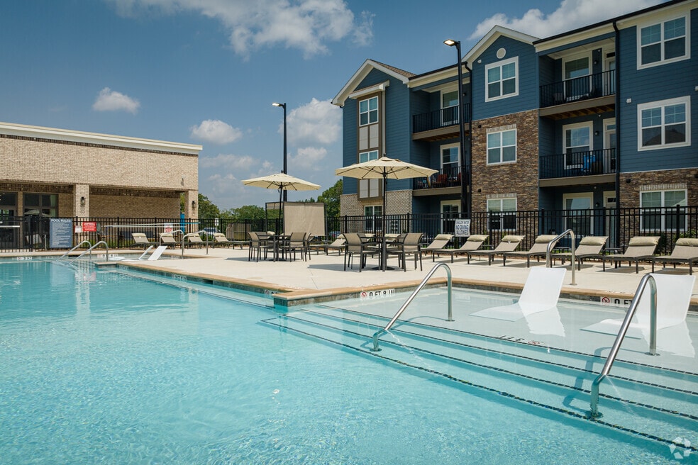 Reflection Pointe, Ooltewah, TN 37363 - photo 1