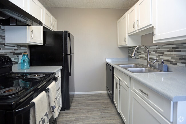 Fairview Apartments, Aurora, CO 80012 - photo 7