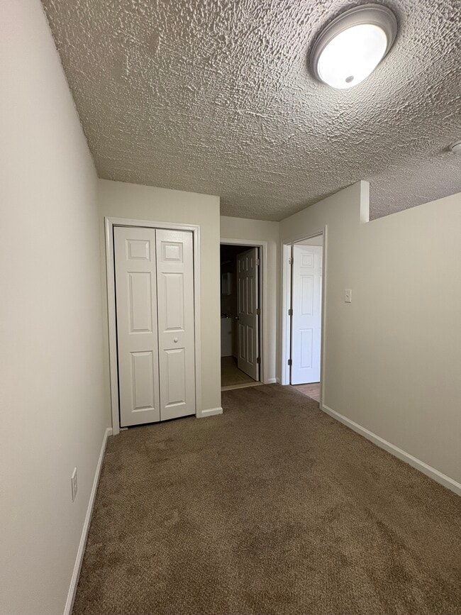 Riveredge Square Apartments, Spring City, PA 19475 - photo 4