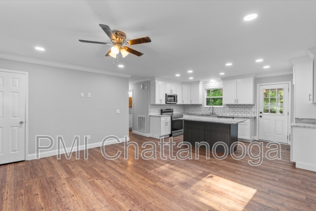 876 Childress Hollow Rd, Chickamauga, GA 30707 - photo 6