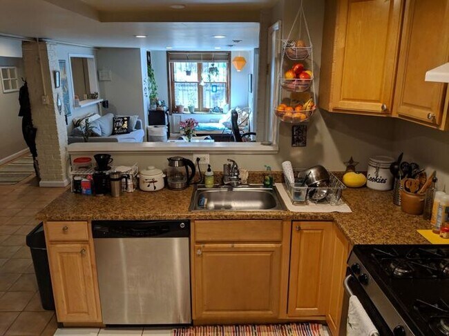 1629 Newton St NW unit B, Washington, DC 20010 - photo 7