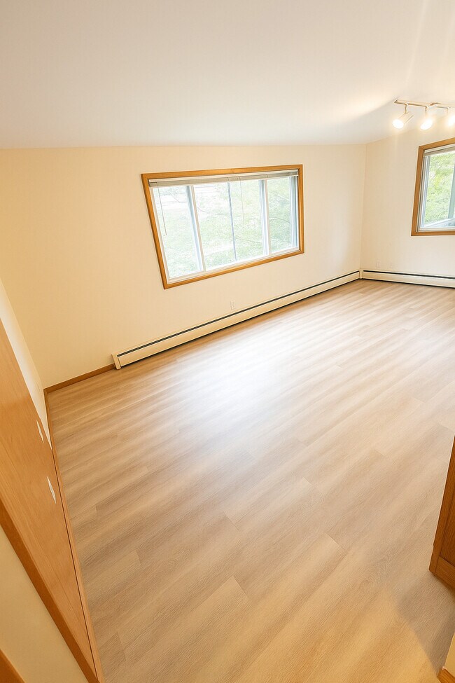 Lake Point Drive Apartments, Madison, WI 53713 - photo 5