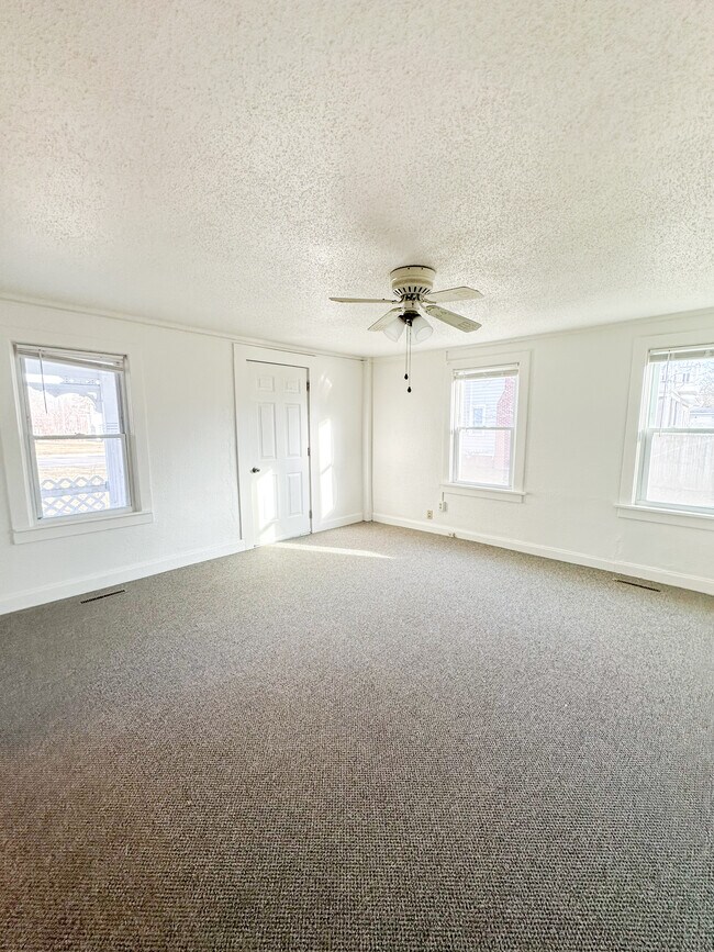 950 Center St Unit 2, Lake Geneva, WI 53147