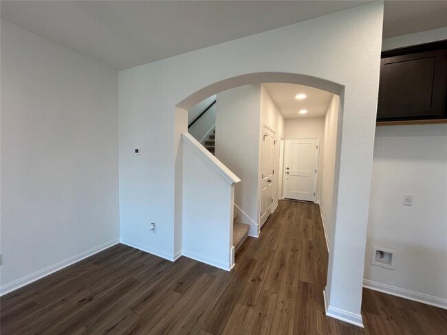 8521 Wellspring Loop, Round Rock, TX 78665 - photo 5