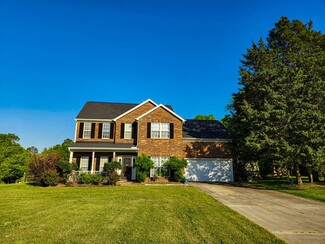 7801 Peach Blossom Ct, Harrisburg, NC 28075
