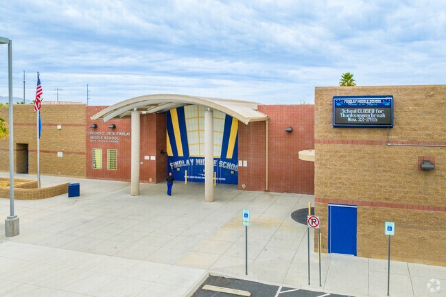 Clifford Middle School Photo 3