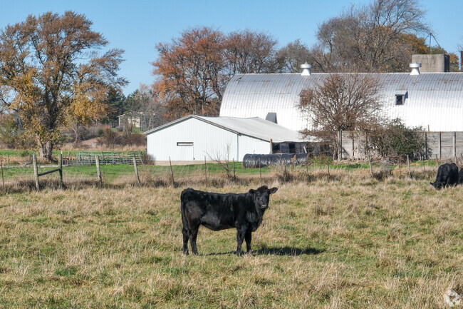 Many residents of Eagle Creek have livestock farms.