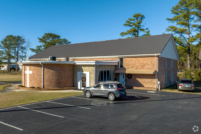 Grace Christian School offers academic and religious studies for students.
