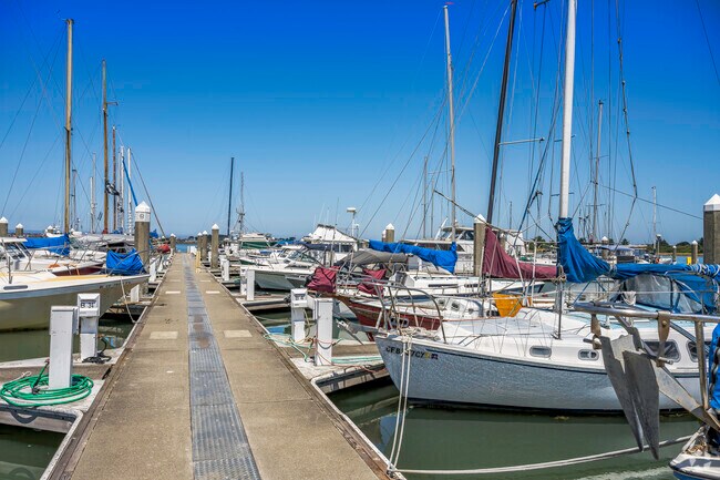 Close to Manila is Eureka’s public marina.