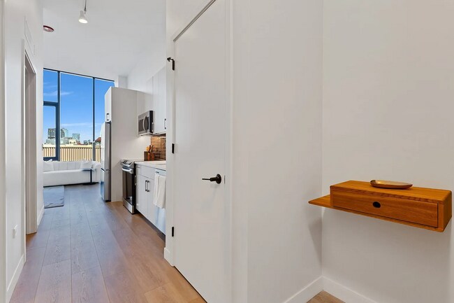 Promenade unit 811, Chicago, IL 60607 - photo 3