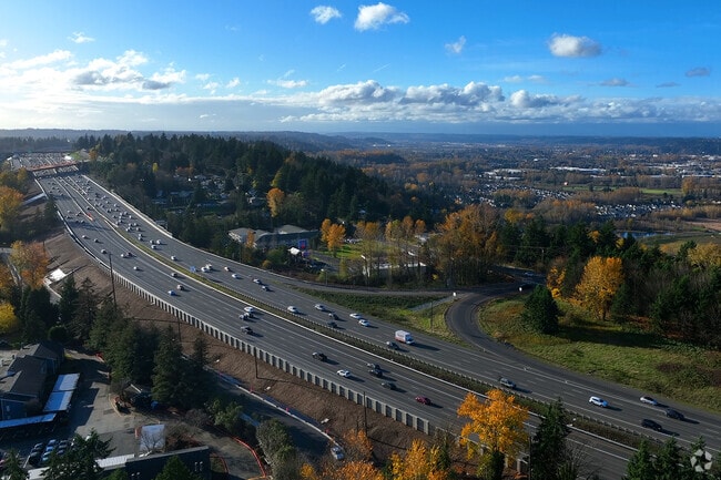 The Riverfront neighborhood has easy access to the I-5 freeway.