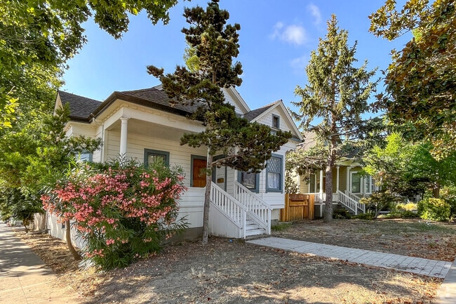 Craftsman-style homes in Stanford feature a harmonious blend of classic design elements.