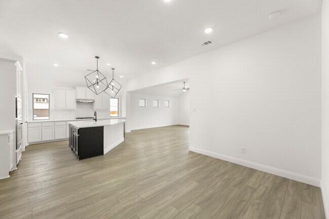 14498 Herschel St, Pilot Point, TX 76258 - photo 6