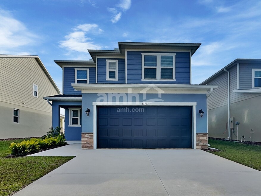 37963 Dusty Saddle Ln, Zephyrhills, FL 33541 - photo 1