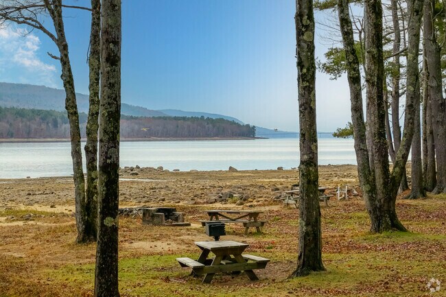 Sacandaga Lake Picnic Place is a great place in Day to enjoy a meal on the waterfront.