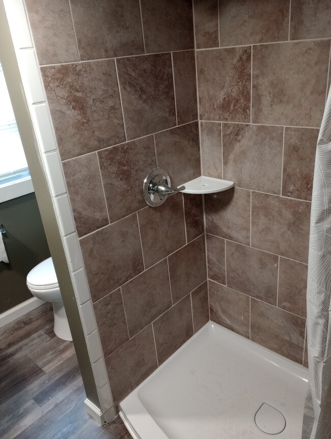 206 E 8th St, Berwick, PA 18603 - photo 2